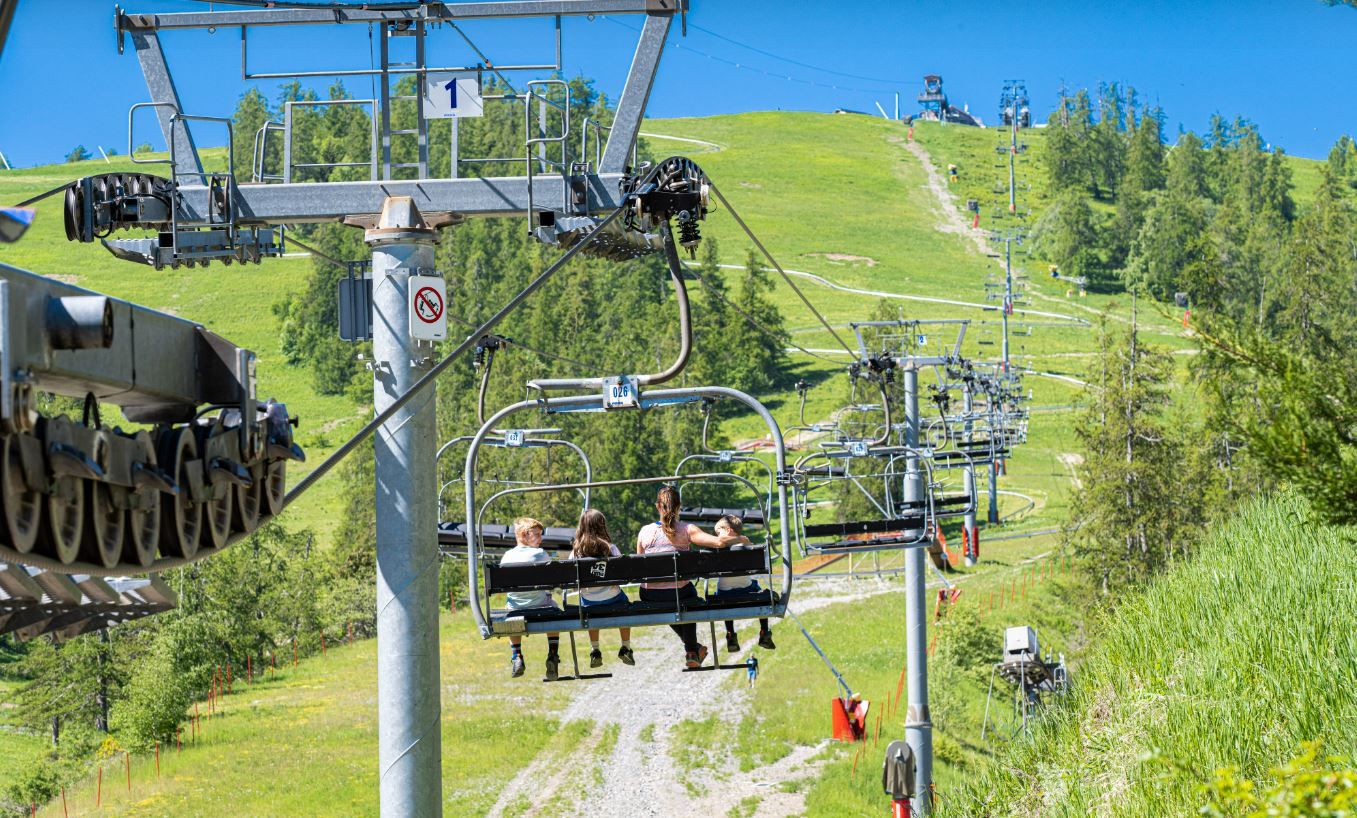 Pedestrian transport La Colmiane chairlift